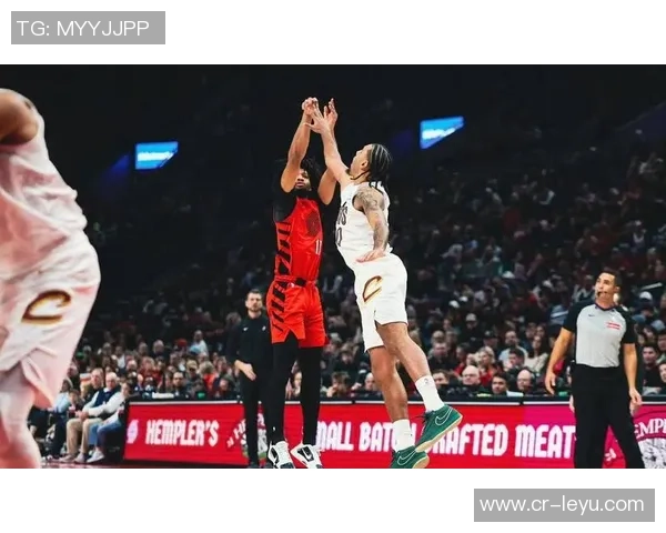 阿伦谈比赛录像回放影响造犯规助力球队追分成关键因素