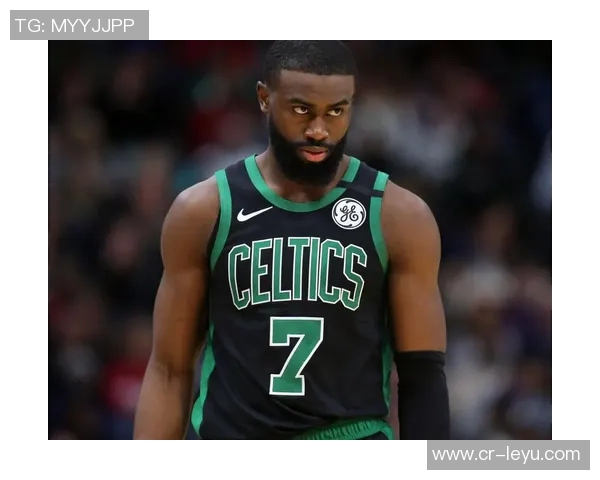 杰伦布朗谈球队战绩超预期强调保持紧迫感的重要性