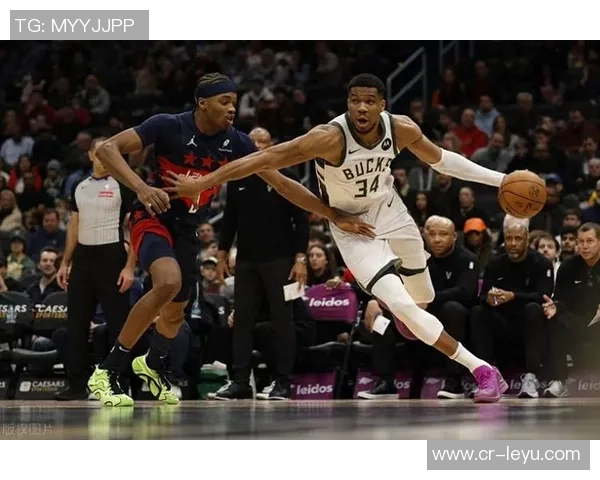 字母哥首节表现低迷未能得分却贡献助攻和防守表现引发关注